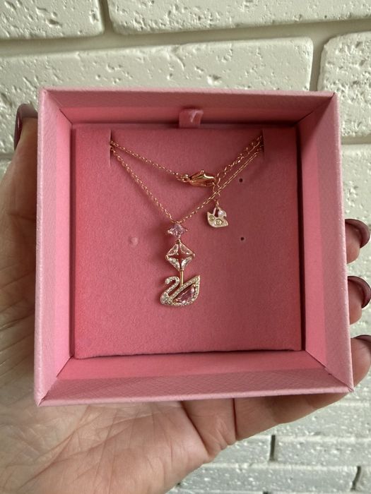 Кулон Swarovski Dazzling Swan Pink Rose Gold