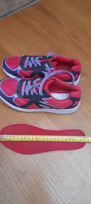 Кросівки для дівчинки Clarks