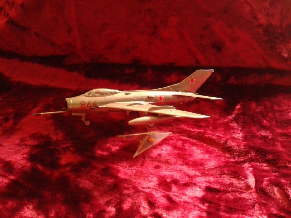Современные военные самолеты маштаба 1:72 модели