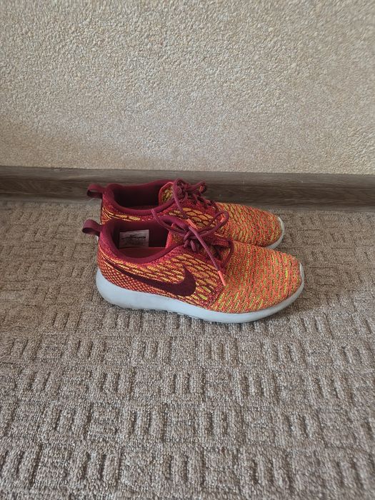 Кросівки Nike у гарному стані