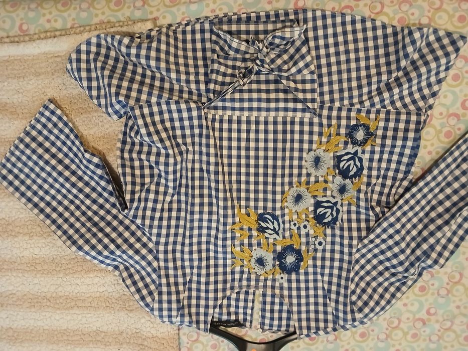 Blusa bordado, usada poucas vezes