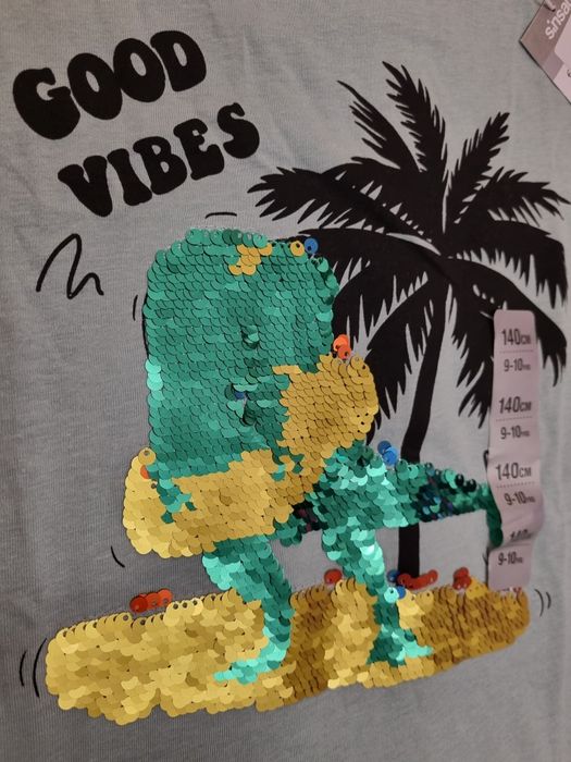 Футболка SinSay з двосторонніми пайєтками. Розмір 140.
Ши