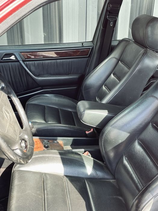 Mercedes-Benz E 200 — fotografia 6