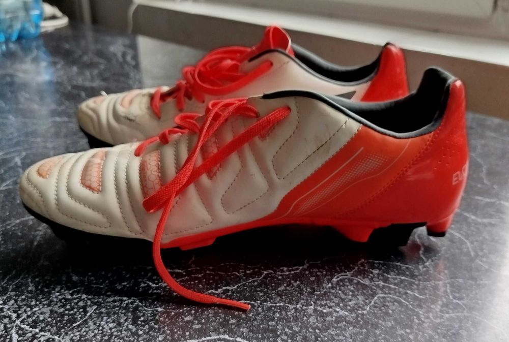 Sprzedam korki marki Puma.