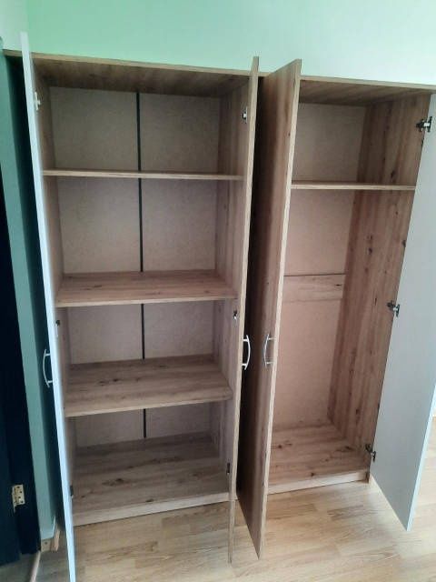 Шкаф от спальни , комоды, кровати