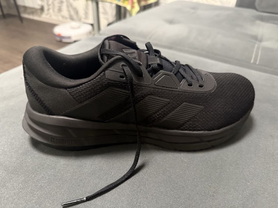 Кросівки чоловічі