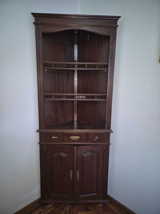 Conjunto de Sala de Jantar em madeira maciça