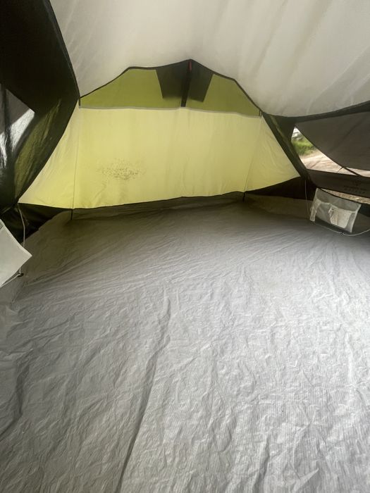 Tenda Quechua 3 pessoas 2sec air cooling