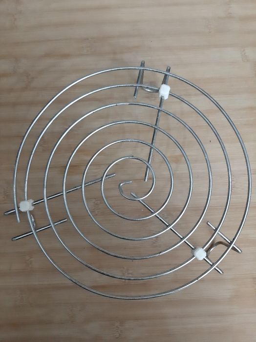 Suporte para colocar pratos no microondas