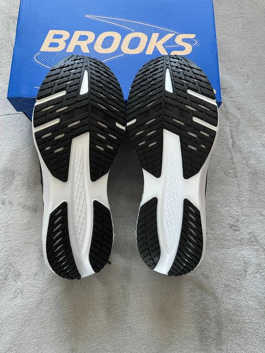 Buty sportowe do biegania na siłownie męskie brooks rozmiar: 43