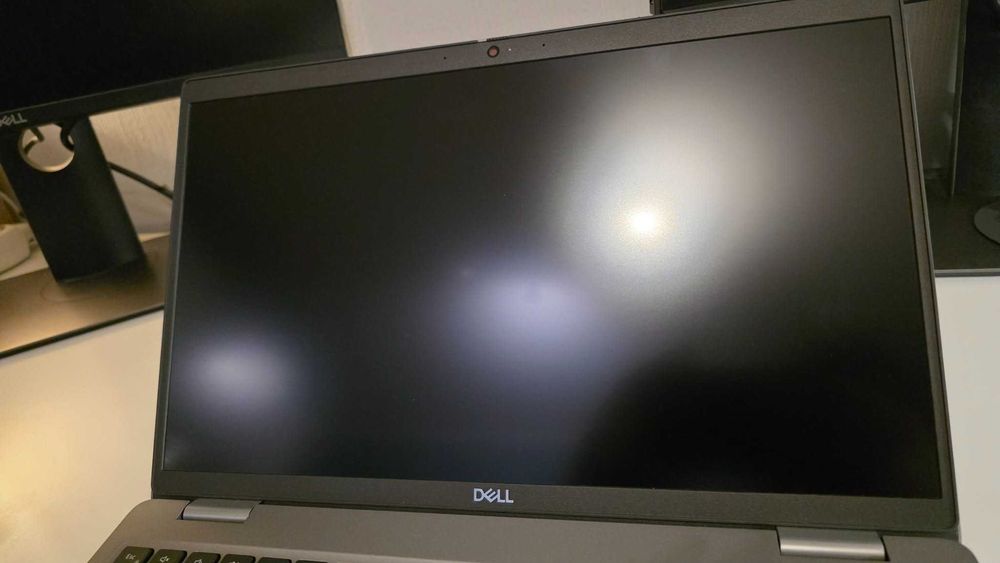 Komputer Laptop Dell Latitude 5520 Win11 Pro 256 / 16 Giga