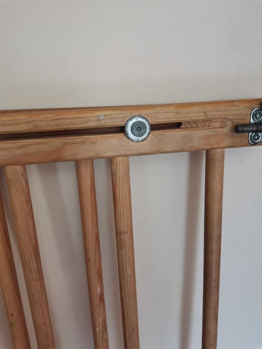 Bramka drewniana na schody.