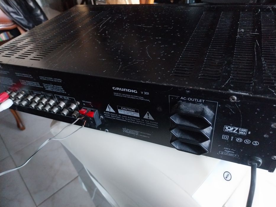Amplificador grundig impecavel