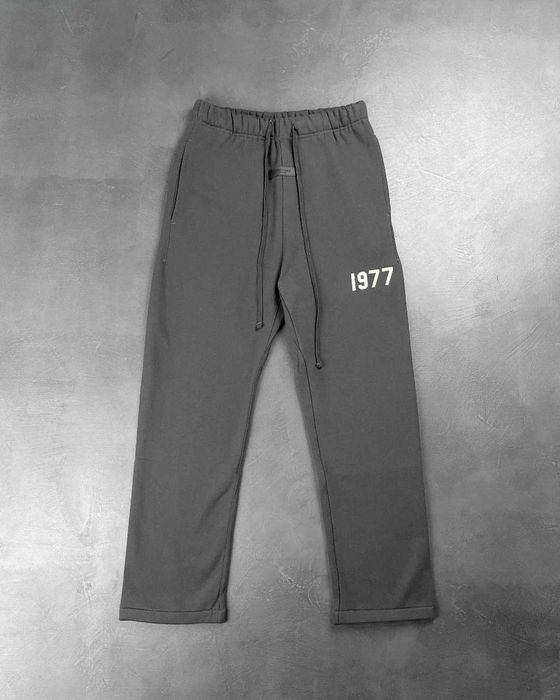 Штани Fear Of God Essentials Relaxed 1977 Sweatpants Black
