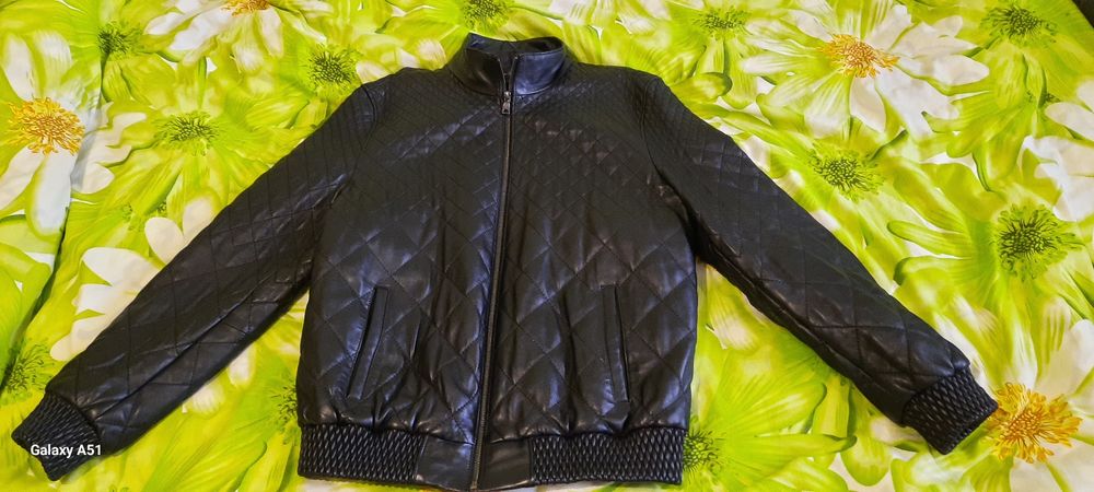 Куртка шкіряна .