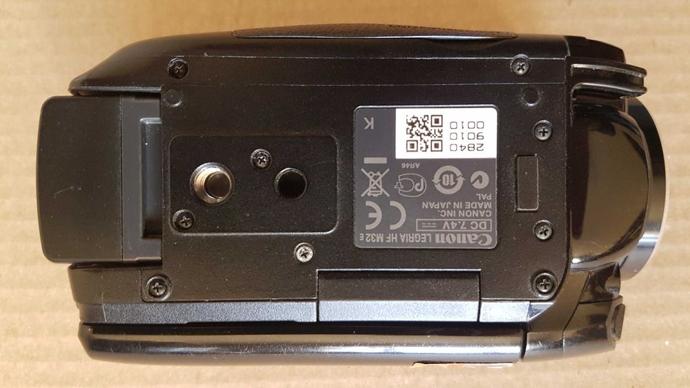 Видеокамера Canon Legria HF M32