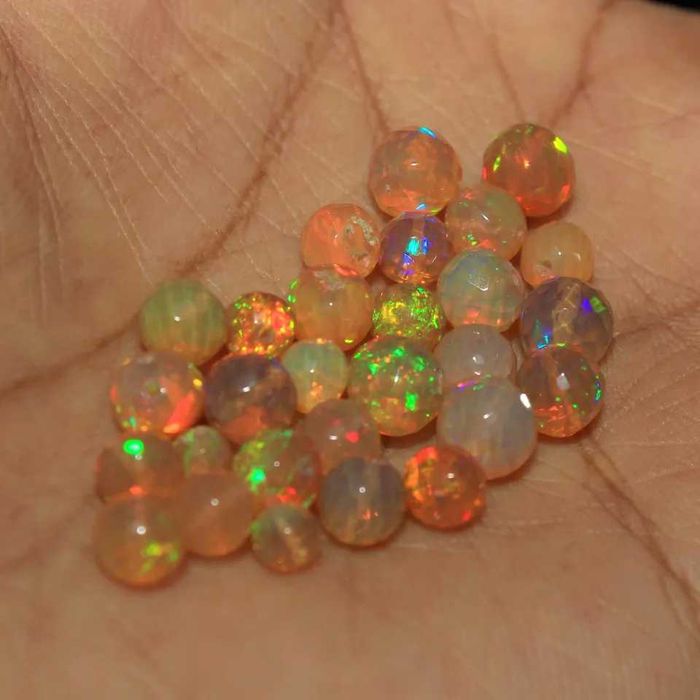 Эфиопский опал  4, 5 мм, ограненные опаловые шарики, бусины