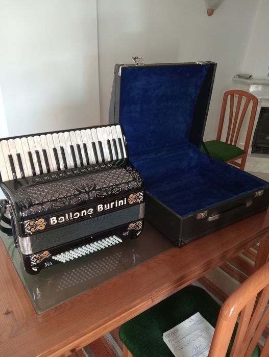 Acordeão Bolloni Burini