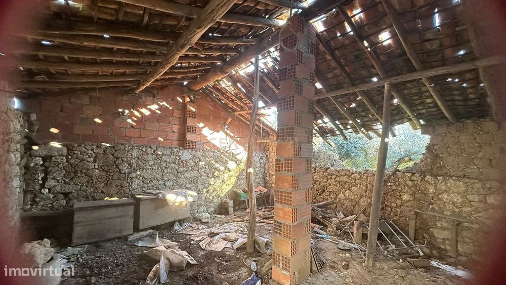 Arrecadação em ruína para recuperar no Ladoeiro, Castelo Branco