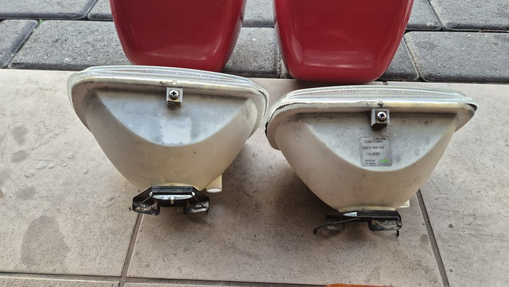 Lampy cześć citroen  2 cv