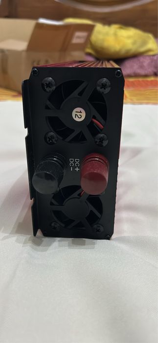 Inversor de corrente para carro