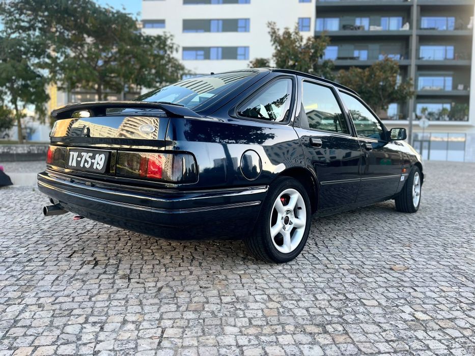 Ford sierra XR 4x4 — photo 3