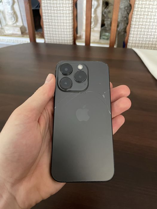 IPhone 15 pro 256gb (торг)