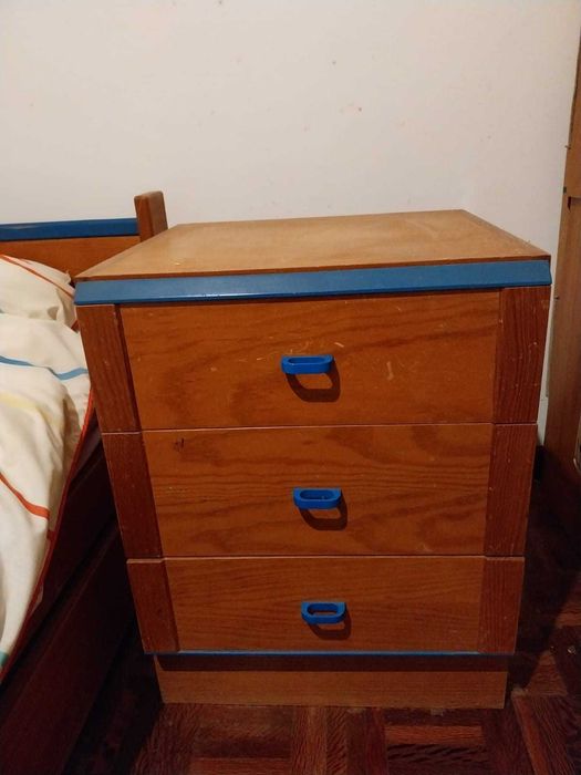 2 mesinhas de cabeceira