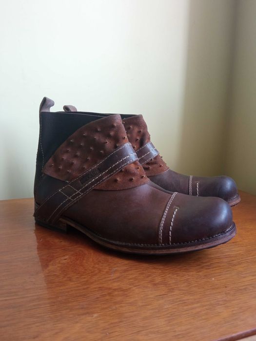 Кожаные ботинки              .