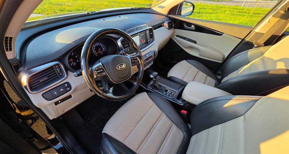 У продажі авто з ЄС Kia Sorento 2.0 CRDI L 2018 року.