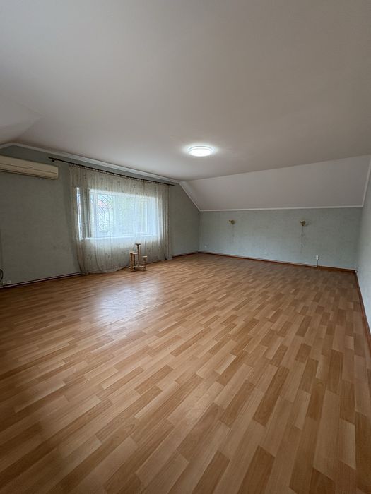 Продаж 2-х поверхового будинку в Центрі міста-250кв.м.Вул.Севастопольс