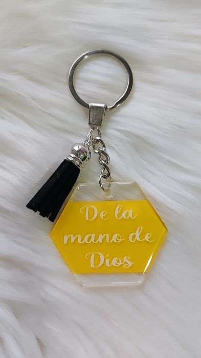 Porta chaves com frases.