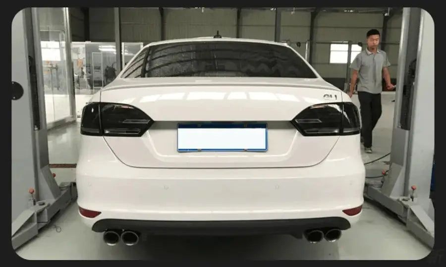 Volkswagen VW Jetta Mk6 2011–2014 Lampy Tylne LED DRL Komplet