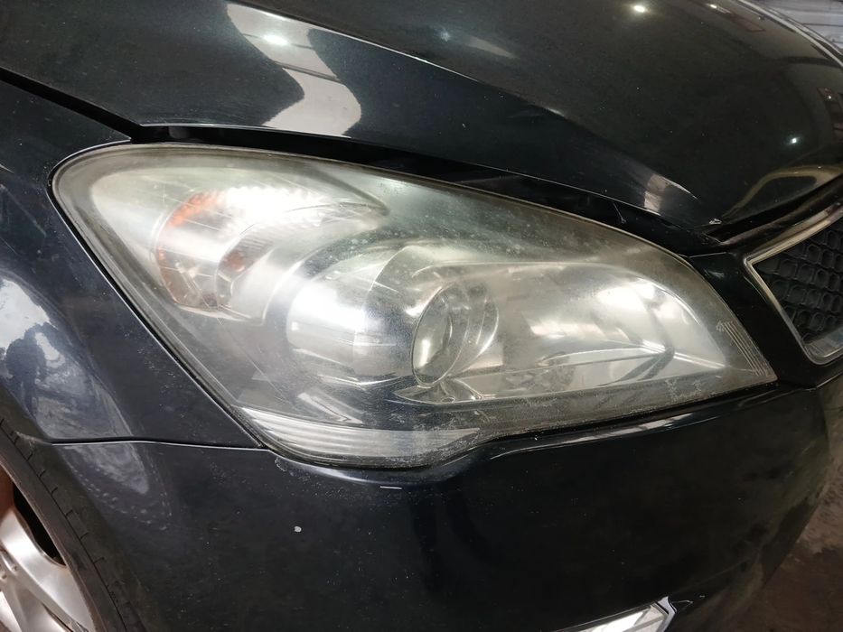 Ótica / farol direita KIA Ceed SW (ED)