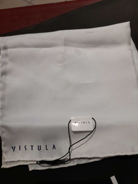 Biala jedwabna poszetka Vistula