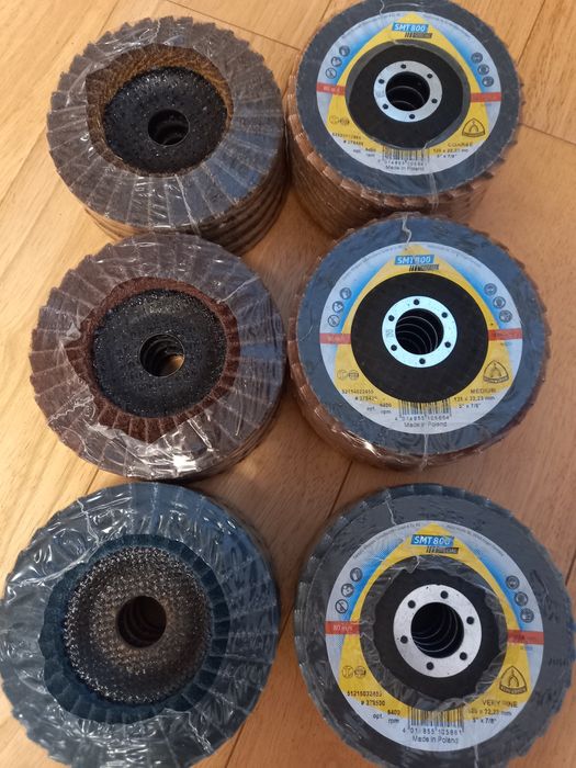 Скотч-брайт лепестковый ф125 SMT800