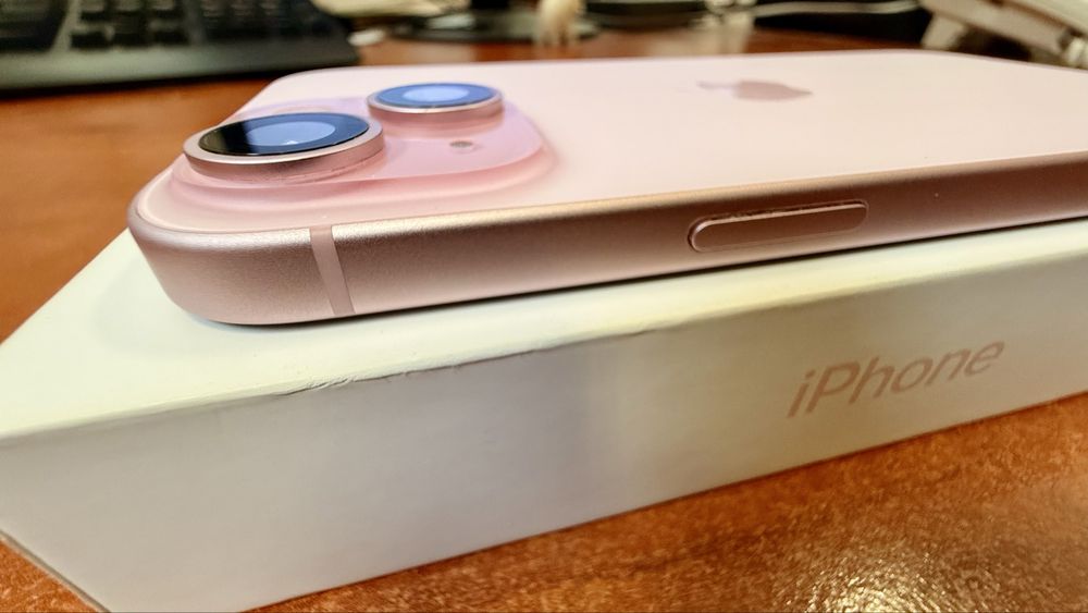 iPhone 15 128GB różowy Stan igła
