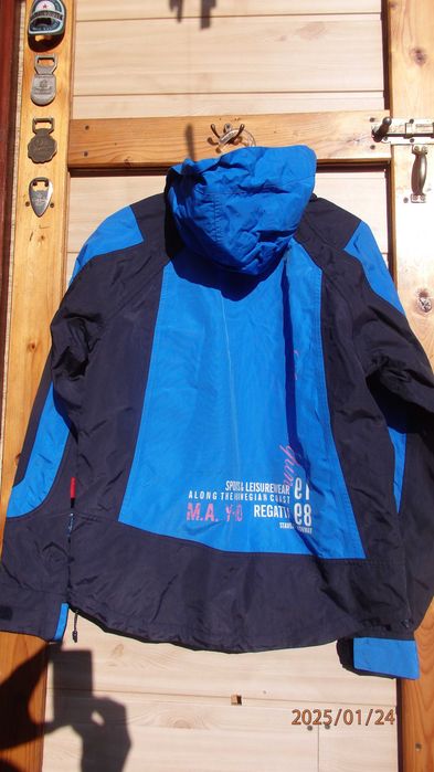 Kurtka sportowa z kapturem marki MarinAlpin rozmiar M.