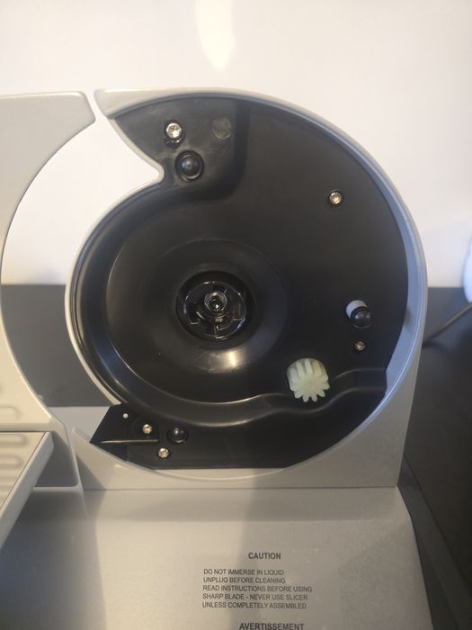 Krajalnica elektryczna do mięsa i sera jak Nowa 0-15mm 150W Ostba