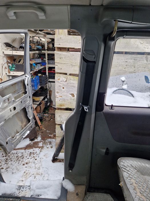 Vw t4 multivan tapicerka plastikowe osłony  pasów bezpieczeństwa