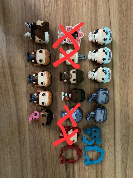 Продам фігурки kinder joy  дивні дива