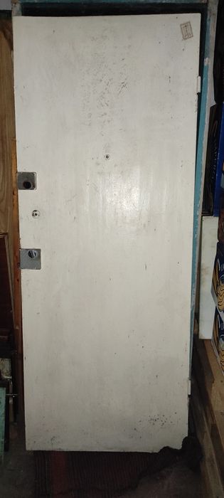 Входные двери с Коробкой б/у