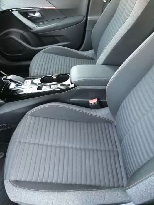 Peugeot e-2008 50 kWh Active Pack