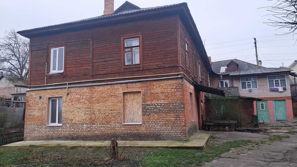 СМ Продам частину будинку в історичній частині Чернігова район ВАЛ