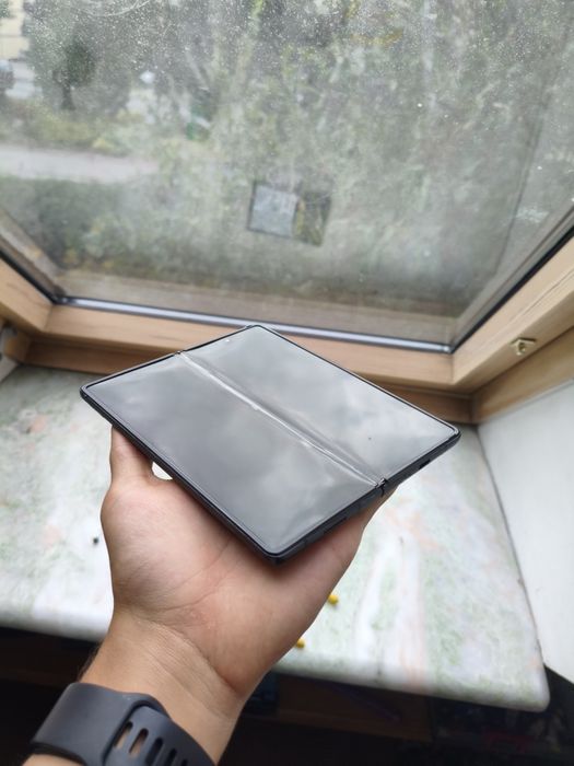 Samsung Galaxy z fold 2 uszkodzony