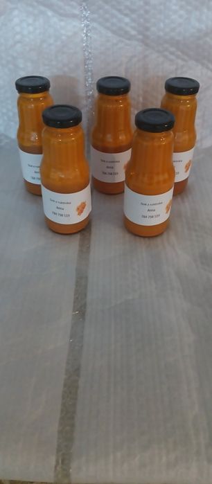 Sok z owoców rokitnika