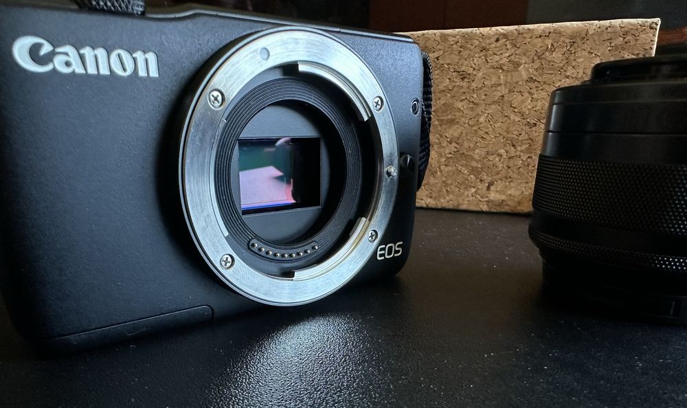 Canon M10 + objetiva 15-45mm