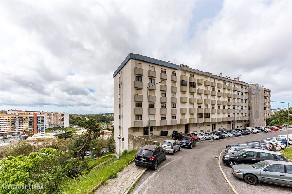 Apartamento T2+1 (convertido em T3) em Rio de Mouro – Excelente Locali — Rio de Mouro, Lisboa