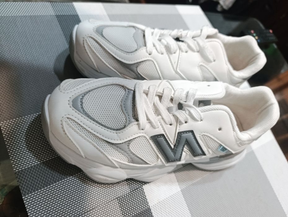Кросівки кроси New Balance білі 41 розмір