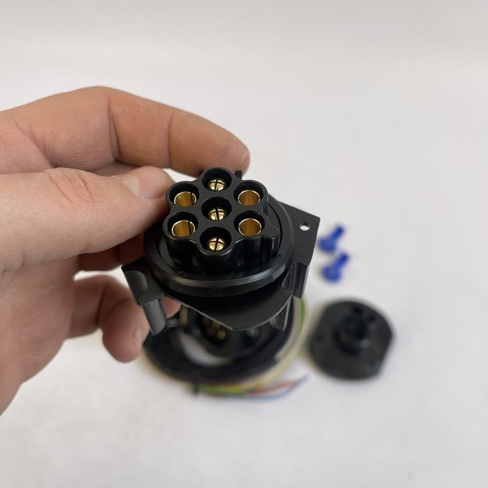 Электропакет фаркопа. Проводка на фаркоп. Розетка. Фишка